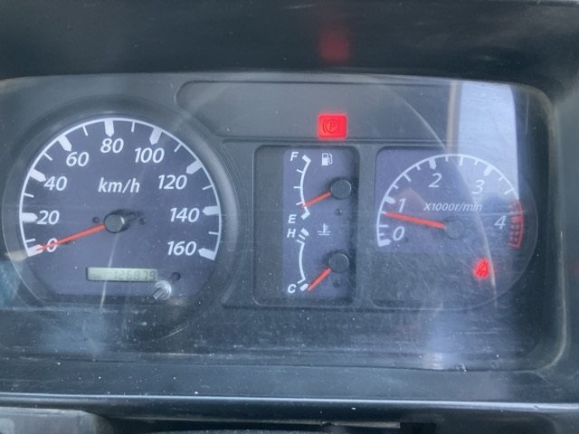 2004 Crane Truck Isuzu Elf KR-NKR81EA - Image 9