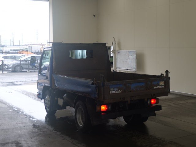 2011 Dump Tipper Truck Isuzu Elf BKG-NJR85 - Image 3
