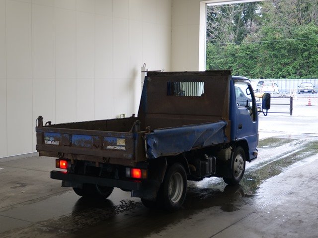 2011 Dump Tipper Truck Isuzu Elf BKG-NJR85 - Image 4