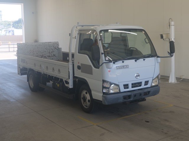 2005 Flat Body Truck UD Nissan Atlas PB-AKS81AR - Image 2