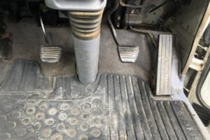 2004 Flat Body Truck Mitsubishi Fuso Canter KK-FE82EE