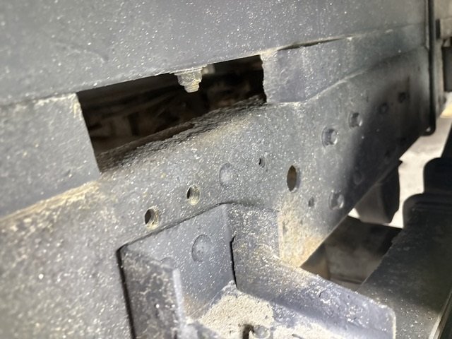 2004 Flat Body Truck Mitsubishi Fuso Canter KK-FE82EE - Image 18
