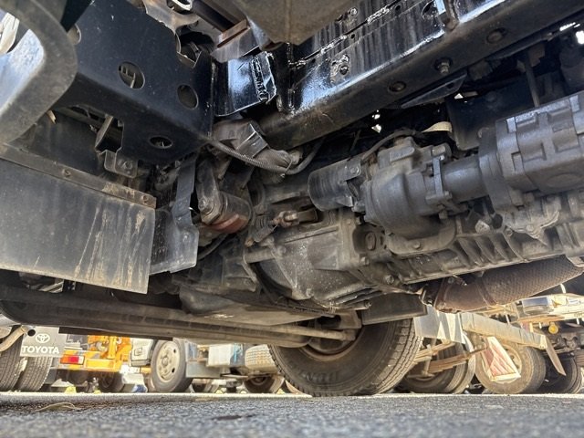 2010 Crane Truck Isuzu Elf BKG-NKR85R - Image 10