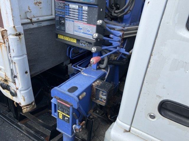2010 Crane Truck Isuzu Elf BKG-NKR85R - Image 20
