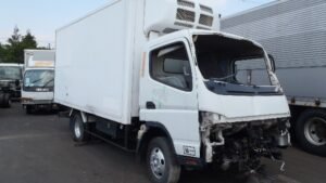 Mitsubishi Canter Truck PA-FE82DEV 2005