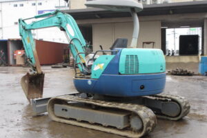 1999 IHI EXCAVATOR 40NX