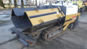 1999 Mitsubishi Asphalt Finisher MF24B-2