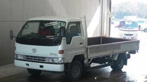 1998 TOYOTA Flat Body Truck BU212 2 Ton