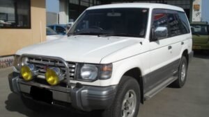 1992 Mitsubishi Pajero V44W XP