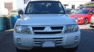 2004 Mitsubishi PAJERO Exceed V75W