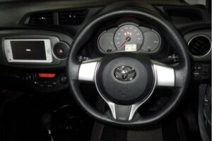 2012 TOYOTA Vitz NSP130 F