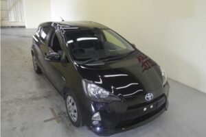 2012 Toyota Aqua NHP10 S