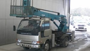 1993 NISSAN Aerial Work Platform Truck SW2S41