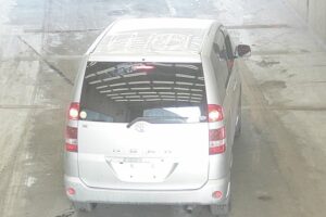2003 Toyota Noah AZR65G X
