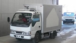 2004 Isuzu ELF Box Truck NHS69EAV 1.5 Ton