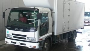 2005 Isuzu FORWARD Freezer Box Truck FRD90J3S 3.4 Ton