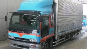 2004 Isuzu FORWARD Aluminum wing Box Truck FRR35L3 2.9 Ton