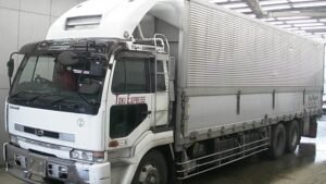 1999 NISSAN Aluminum wing Box Truck CD45CWE 14.2 Ton