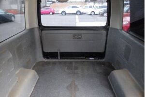 2008 Toyota Hiace van KDH201V GL - Image 13