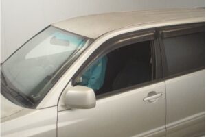 2004 Toyota KLUGER ACU25W S - Image 3