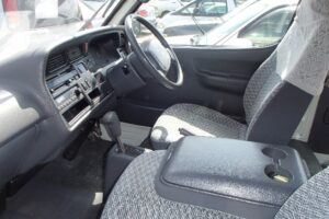 1999 Toyota HIACE Van LH186B