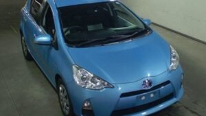 2012 Toyota Aqua NHP10 S