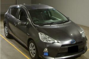 2013 Toyota Aqua NHP10 S