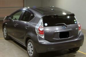 2013 Toyota Aqua NHP10 S