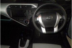 2012 Toyota Aqua NHP10 S