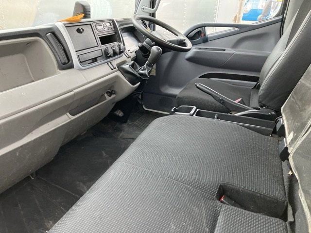 2019 Flat Body Truck Mitsubishi Fuso Canter TPG-FEB50 - Image 7