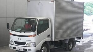 2000 Hino DUTRO Box Truck XZU306M 2 Ton