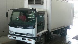 1999 Isuzu FORWARD Freezer Box Truck FRR35J4S PG 3.05 Ton