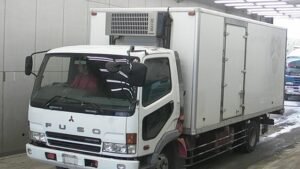 2001 Mitsubishi FIGHTER Freezer Box Truck FK71HH 3.2 Ton