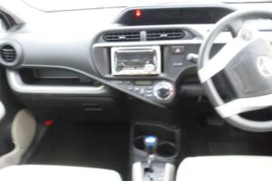 2013 Toyota Aqua NHP10 S