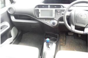 2013 Toyota Aqua NHP10
