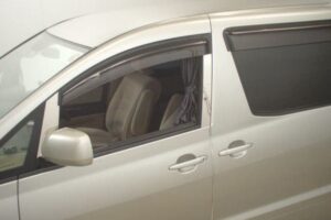 2004 Toyota Alphard ANH10W VAX