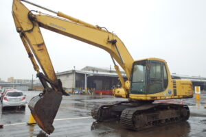 1998 Komatsu Excavator PC200-6E