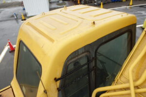 1998 Komatsu Excavator PC200-6E