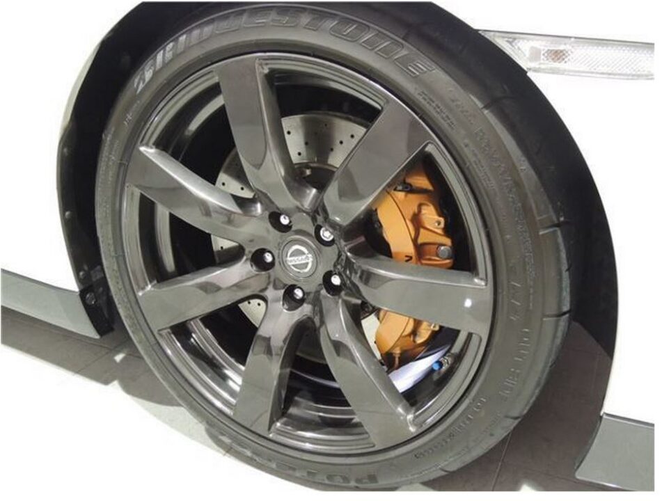 2010 Nissan GT-R R35 - Image 12