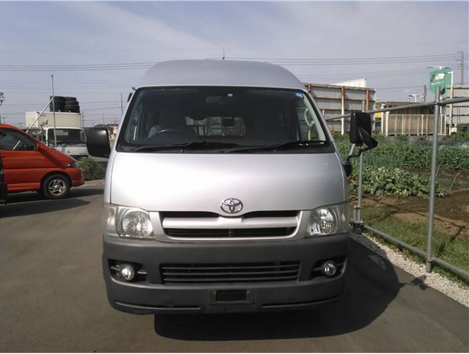 2006 Toyota Hiace van KDH200K DX 1.25 Ton - Image 2