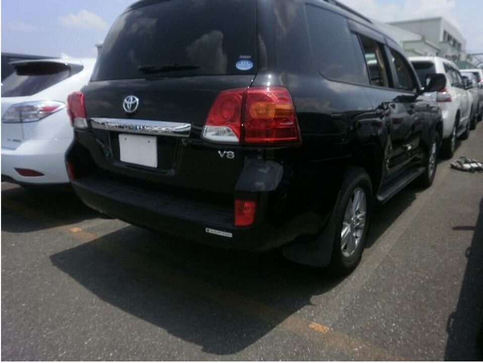 2013 Toyota Land Cruiser URJ202W AX - Image 2