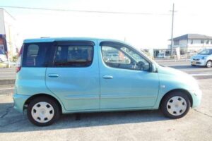 2004 Toyota FUNCARGO NCP20