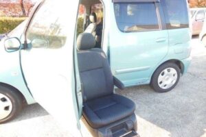 2004 Toyota FUNCARGO NCP20