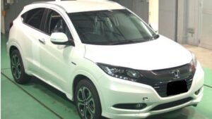 2015 Honda Vezel Hybrid RU3 Z (Almost New)