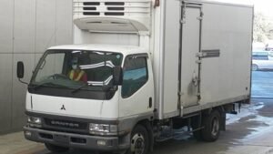 2002 Mitsubishi CANTER Freezer Box Truck FE63EEV 2.95 Ton