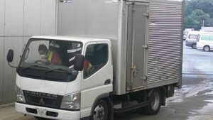 2003 Mitsubishi CANTER Box Truck FE70EB PG 2 Ton