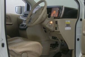 2006 Nissan Elgrand E51 VG