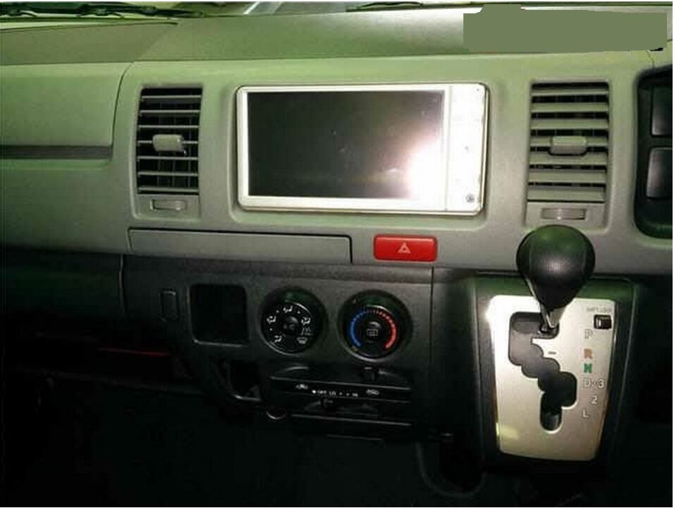 2010 Toyota Hiace Van KDH201V DX - Image 5