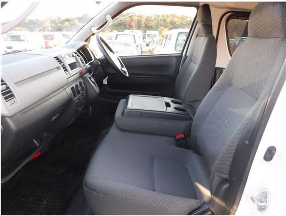 2012 Toyota Hiace Van KDH206V DX 1 Ton - Image 9