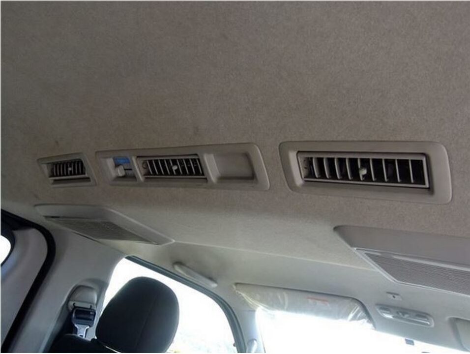 2012 Toyota Hiace Van KDH201V GL - Image 12